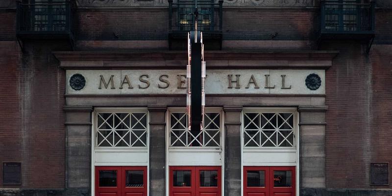 从白底图到故事场景：CSK摄影如何重塑电商人像与商业摄影